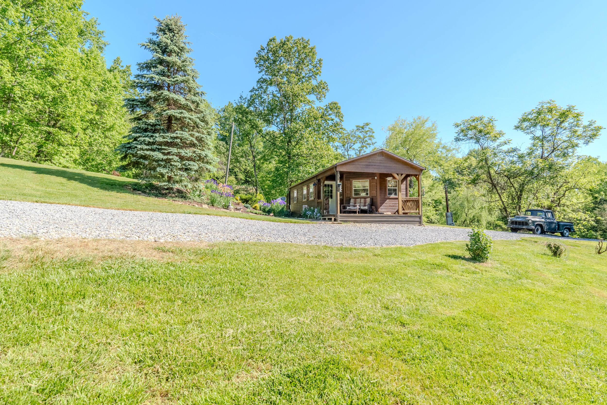2100 Nemmo Road Vinton, VA 24179 - Photo 28 of 38 a swimming pool with outdoor seating and yard