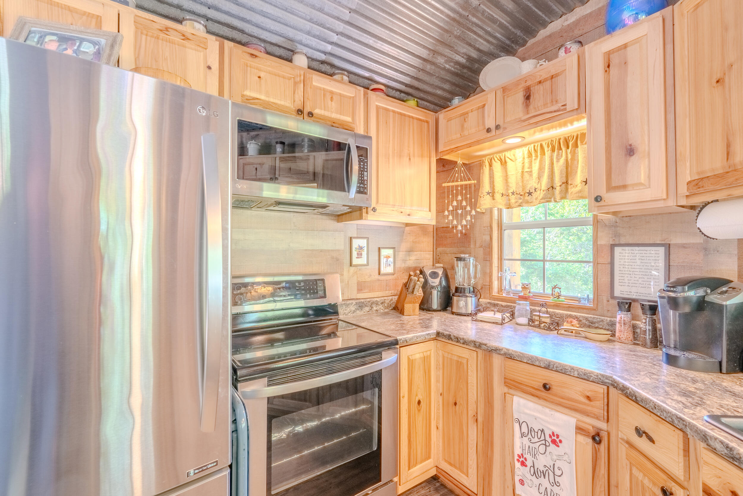 2100 Nemmo Road Vinton, VA 24179 - Photo 4 of 38 a view of a kitchen with stainless steel appliances granite countertop a refrigerator and a sink