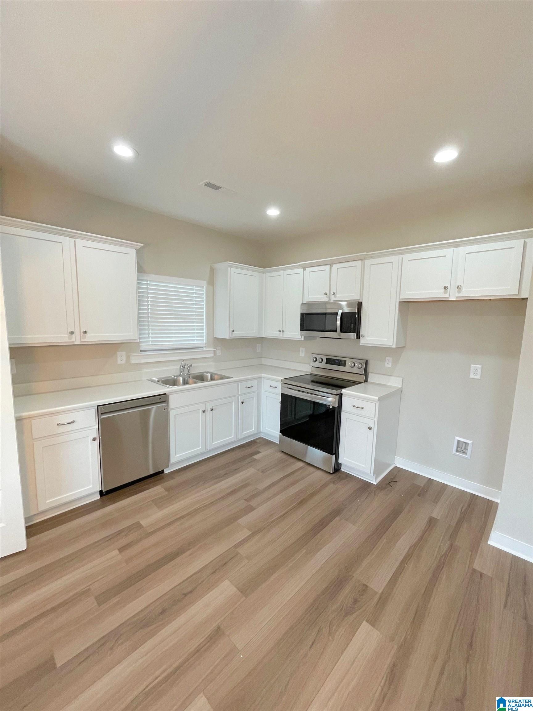 208 Graham Circle Eva, AL 35621 - Photo 5 of 28