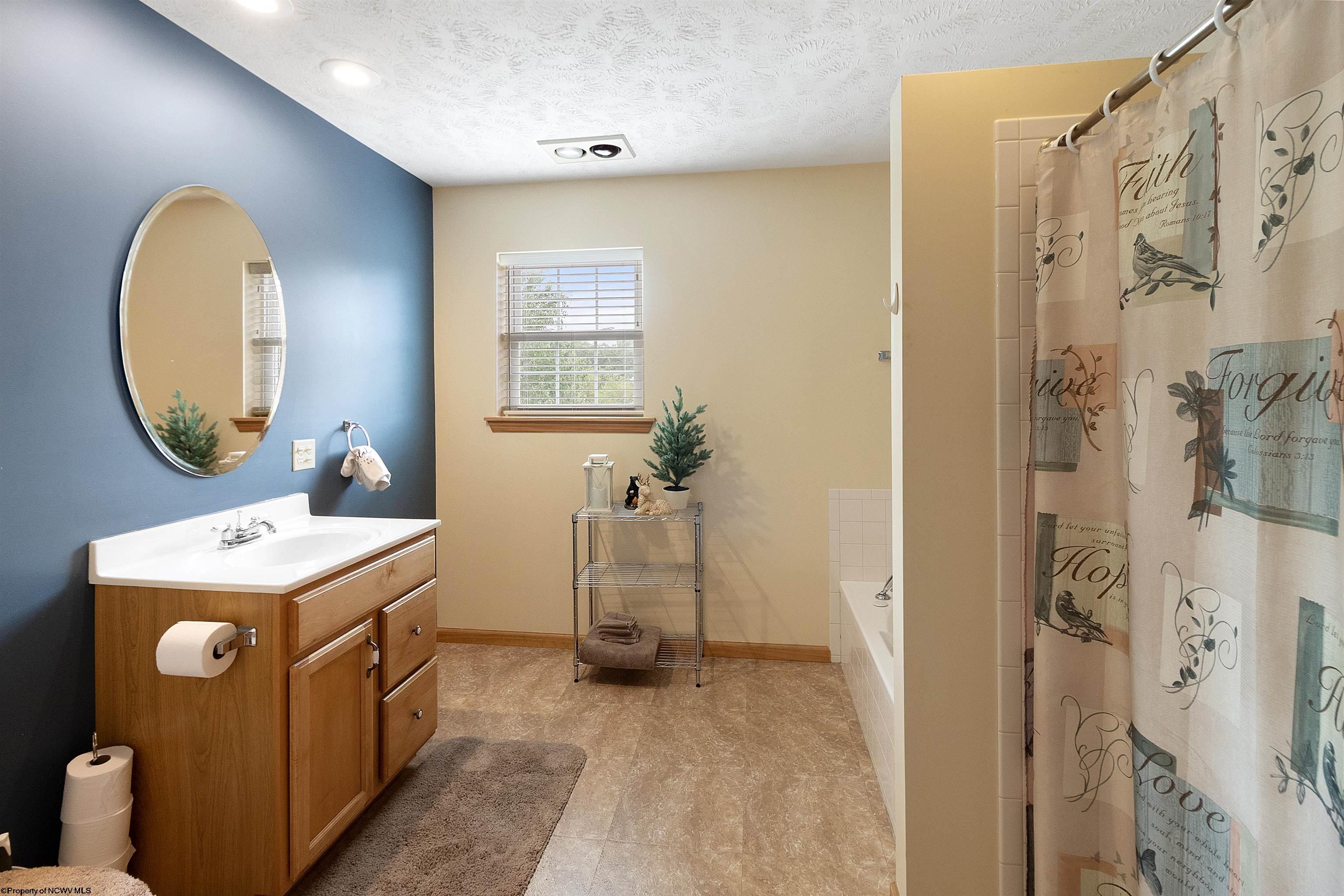 112 Mountain View Road Bridgeport, WV 26330 - Photo 15 of 43 Gallery Image 15