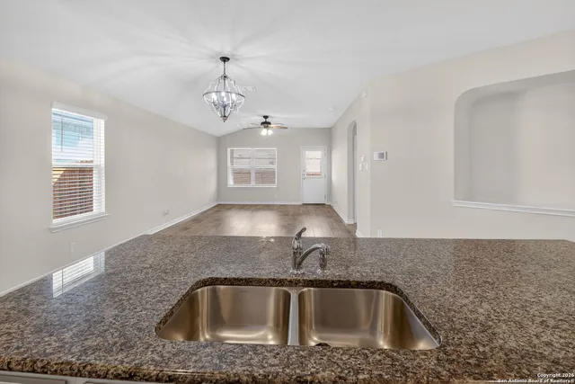 $1,895 | 13129 Needle Grass, San Antonio, TX 78254