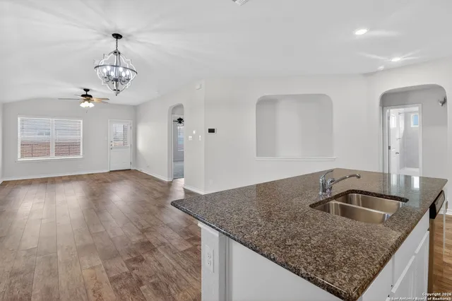 $1,895 | 13129 Needle Grass, San Antonio, TX 78254