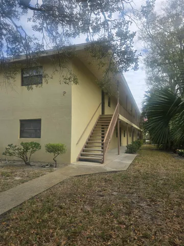 $1,550 | 400 18th Street, Unit P5, Vero Beach, FL 32960