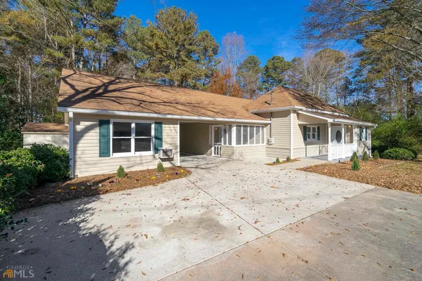 $1,800 | 608 McPherson Street, Bremen, GA 30110