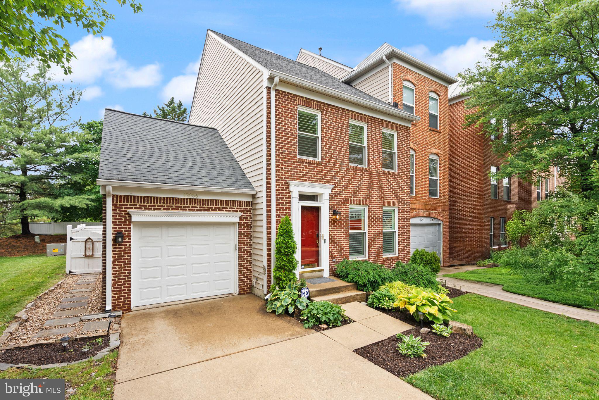 12056 Edgemere Circle Reston, VA 20190 - Photo 6 of 64