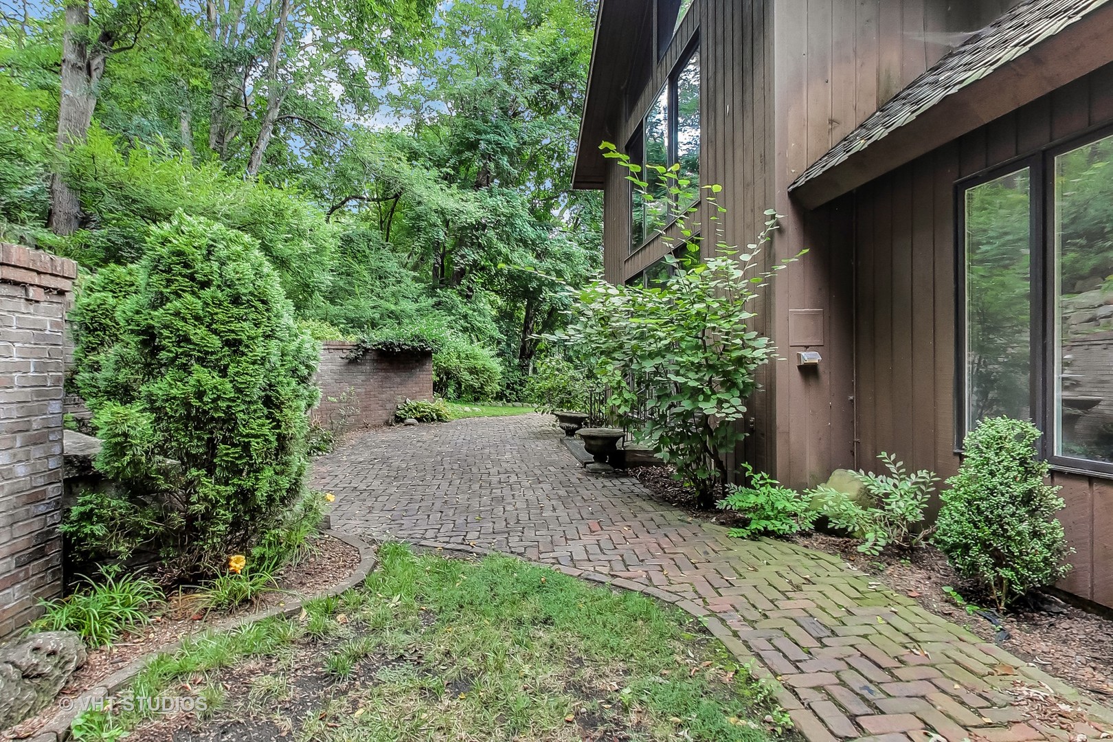 19 Marryat Road Trout Valley, IL 60013 - Photo 29 of 42 a view of a garden with pathway