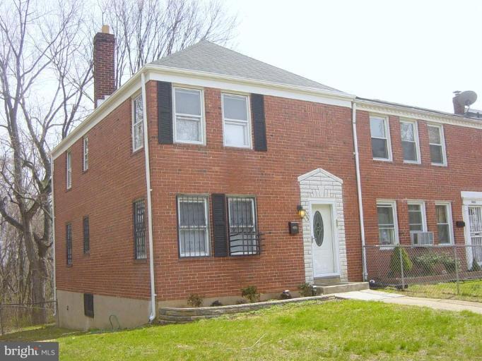 4035 Hilton Road Baltimore, MD 21215 - Photo 1 of 19 Like New!