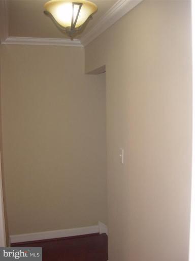 4035 Hilton Road Baltimore, MD 21215 - Photo 15 of 19 Hallway