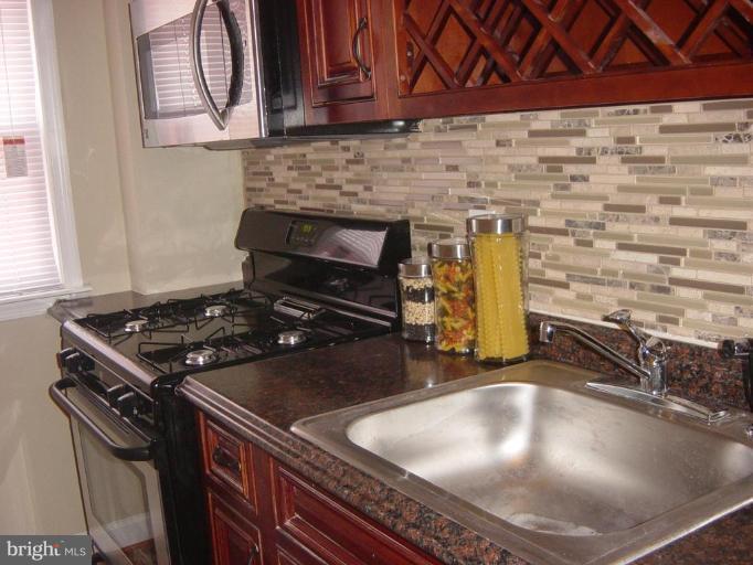 4035 Hilton Road Baltimore, MD 21215 - Photo 8 of 19 Kitchen #2