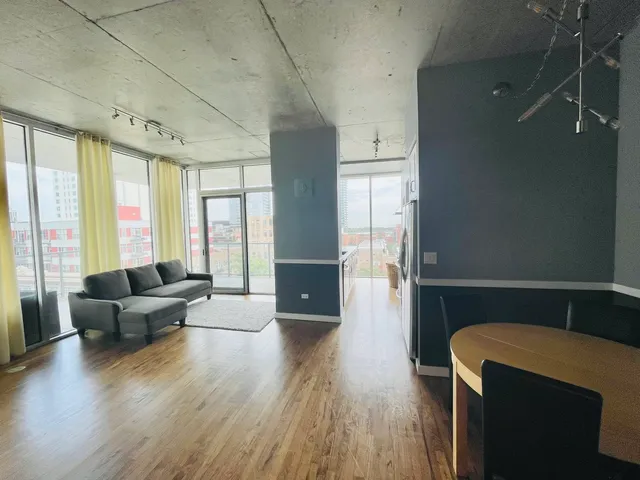 $470,000 | 1720 South Michigan Avenue, Unit 701, Chicago, IL 60616