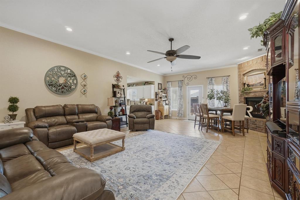 7018 Randy Avenue Abilene, TX 79606 - Photo 4 of 38