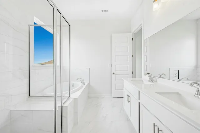 $499,990 | 143 Big Pne Crk Lane, Bastrop, TX 78602