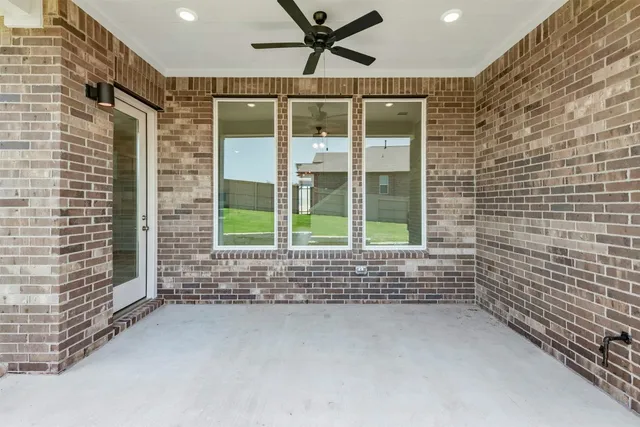 $499,990 | 143 Big Pne Crk Lane, Bastrop, TX 78602