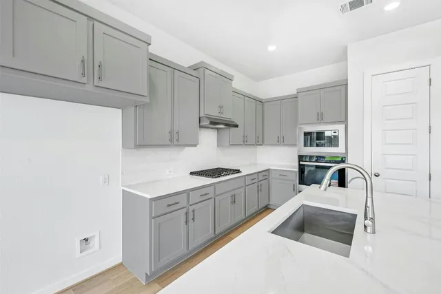 $499,990 | 143 Big Pne Crk Lane, Bastrop, TX 78602