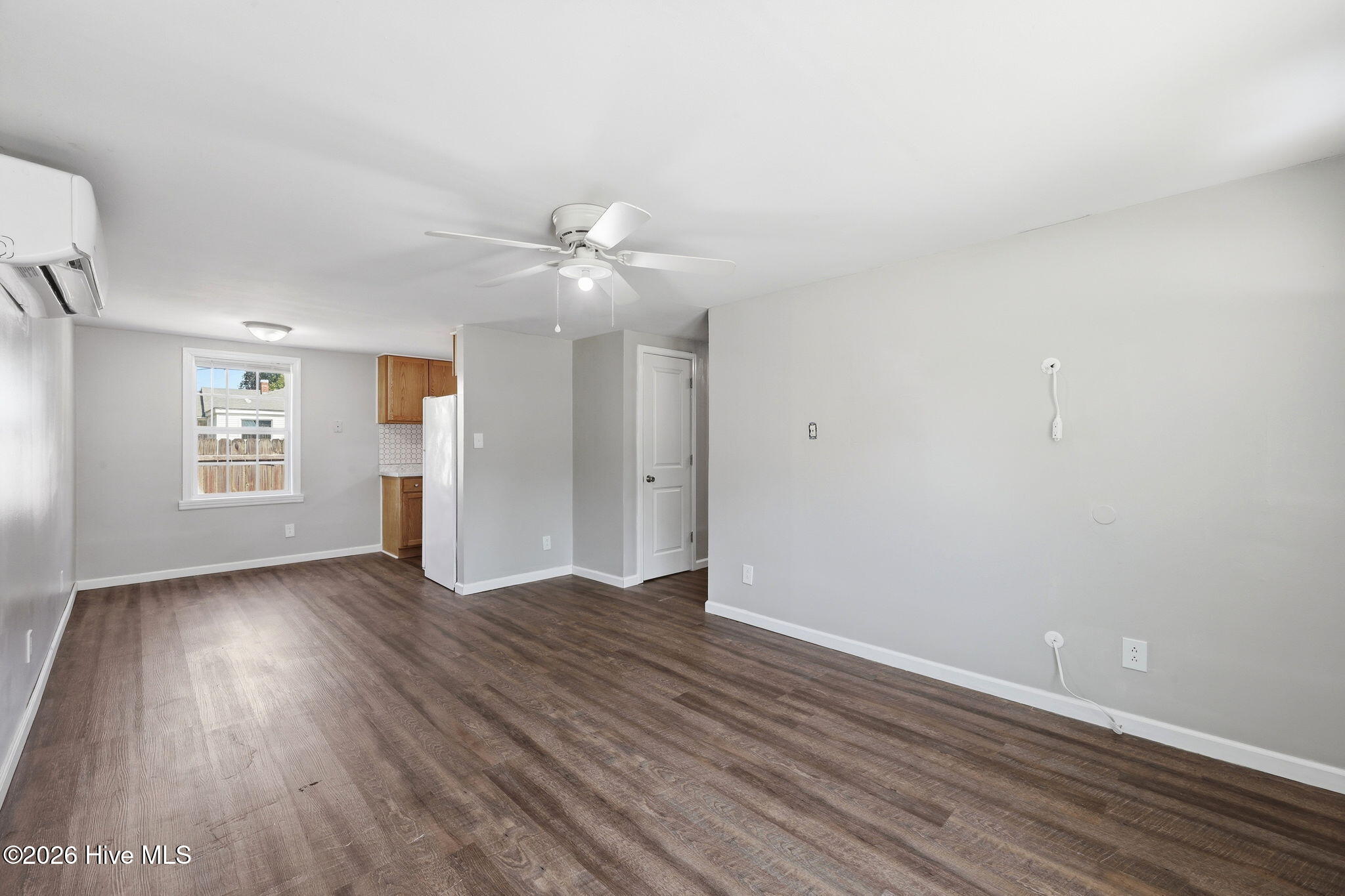 518 Ruth Avenue New Bern, NC 28560 - Photo 6 of 42 Living RM