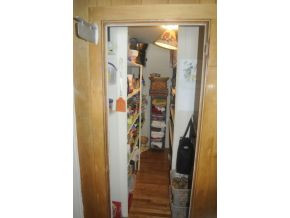 102 Bill Allen Road Elizabethton, TN 37643 - Photo 20 of 23 large pantry