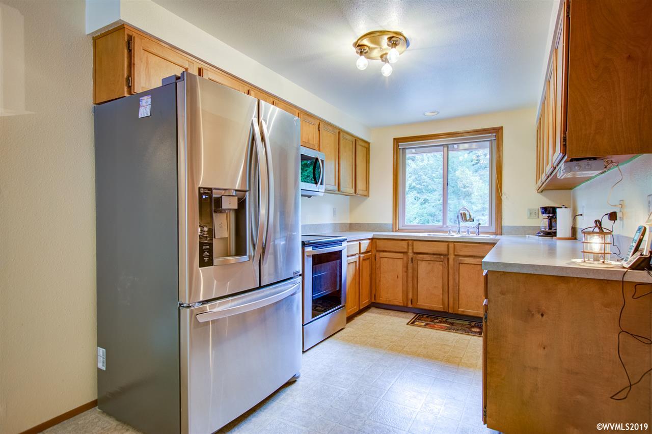 28087 South Lost Canyon Road Mulino, OR 97042 - Photo 8 of 33 Gallery Image 8