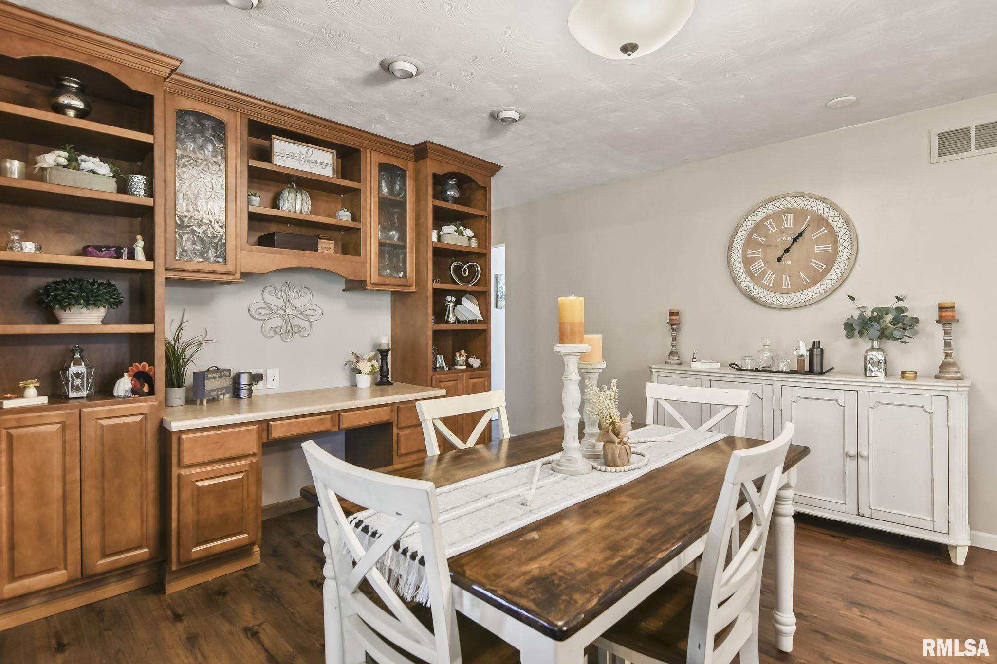 2331 Hampton Drive Springfield, IL 62704 - Photo 14 of 41 Gallery Image 14