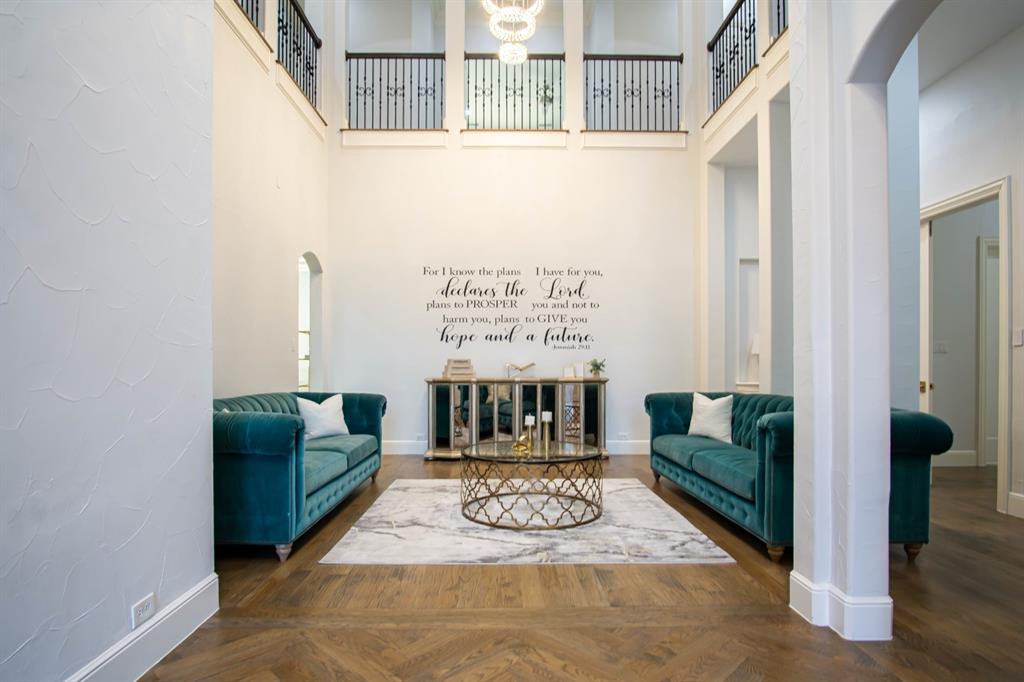 10545 Rogers Road Frisco, TX 75033 - Photo 6 of 40 a view of entryway with a rug