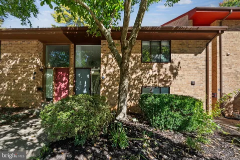 $610,000 | 11026 Saffold Way, Reston, VA 20190