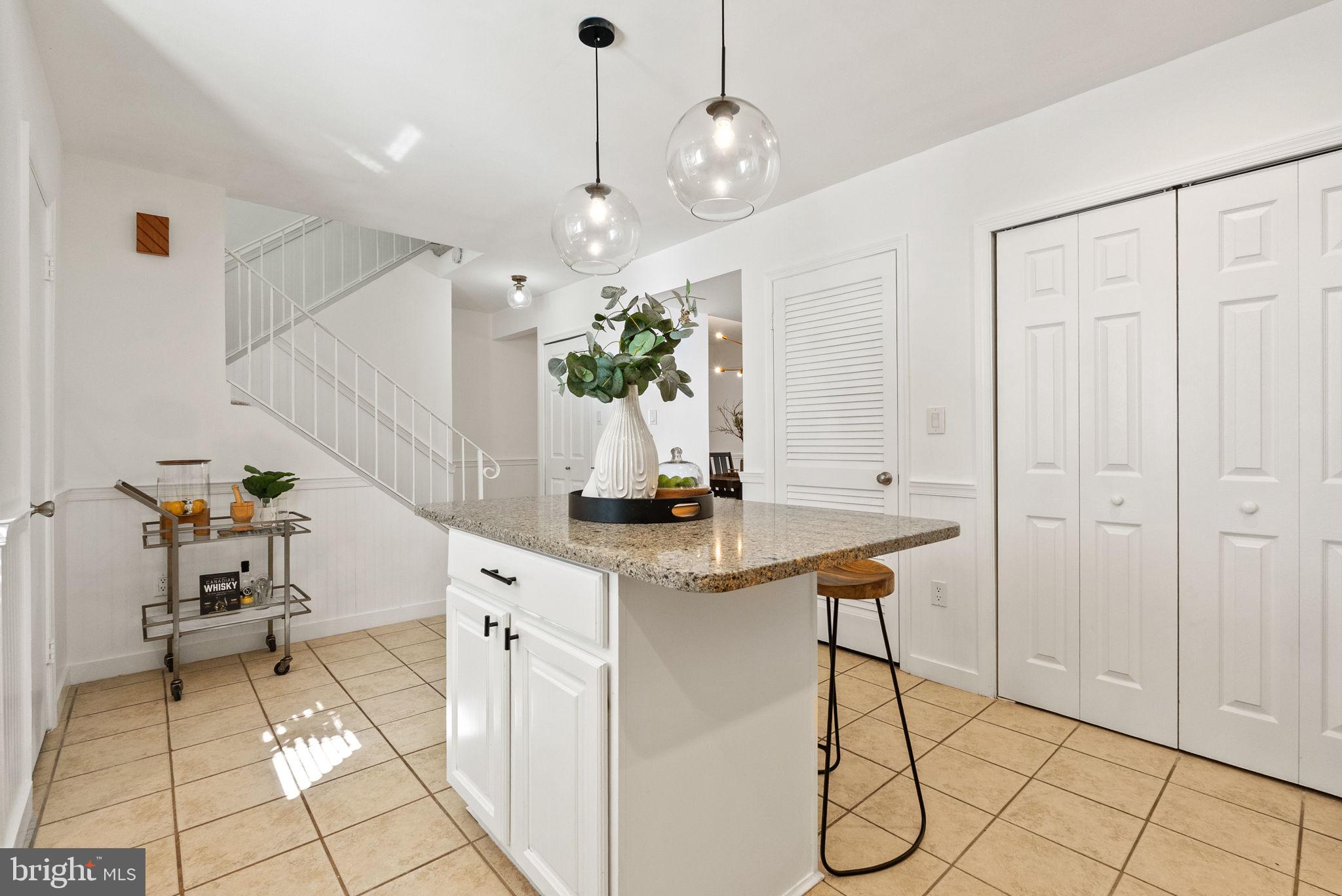 11026 Saffold Way Reston, VA 20190 - Photo 22 of 30 a very nice looking room with a table and chairs