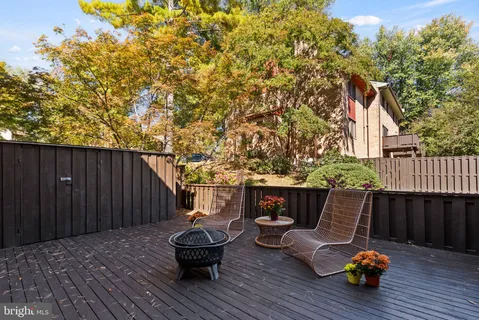 $610,000 | 11026 Saffold Way, Reston, VA 20190