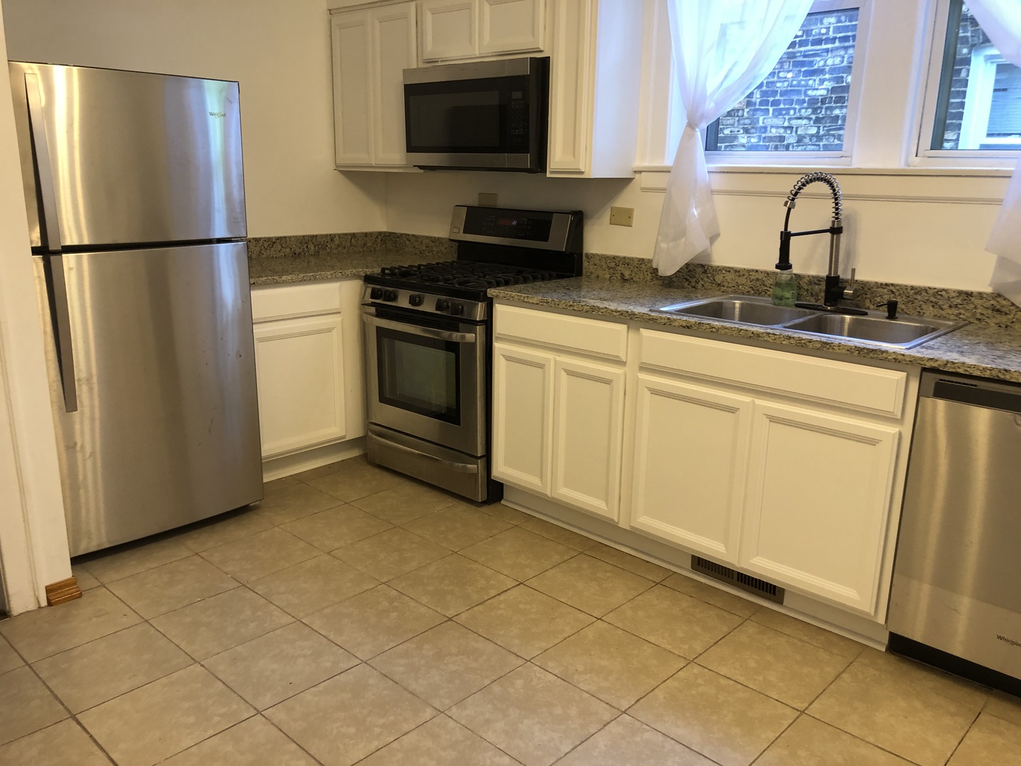 10854 South Normal Avenue Chicago, IL 60628 - Photo 10 of 21