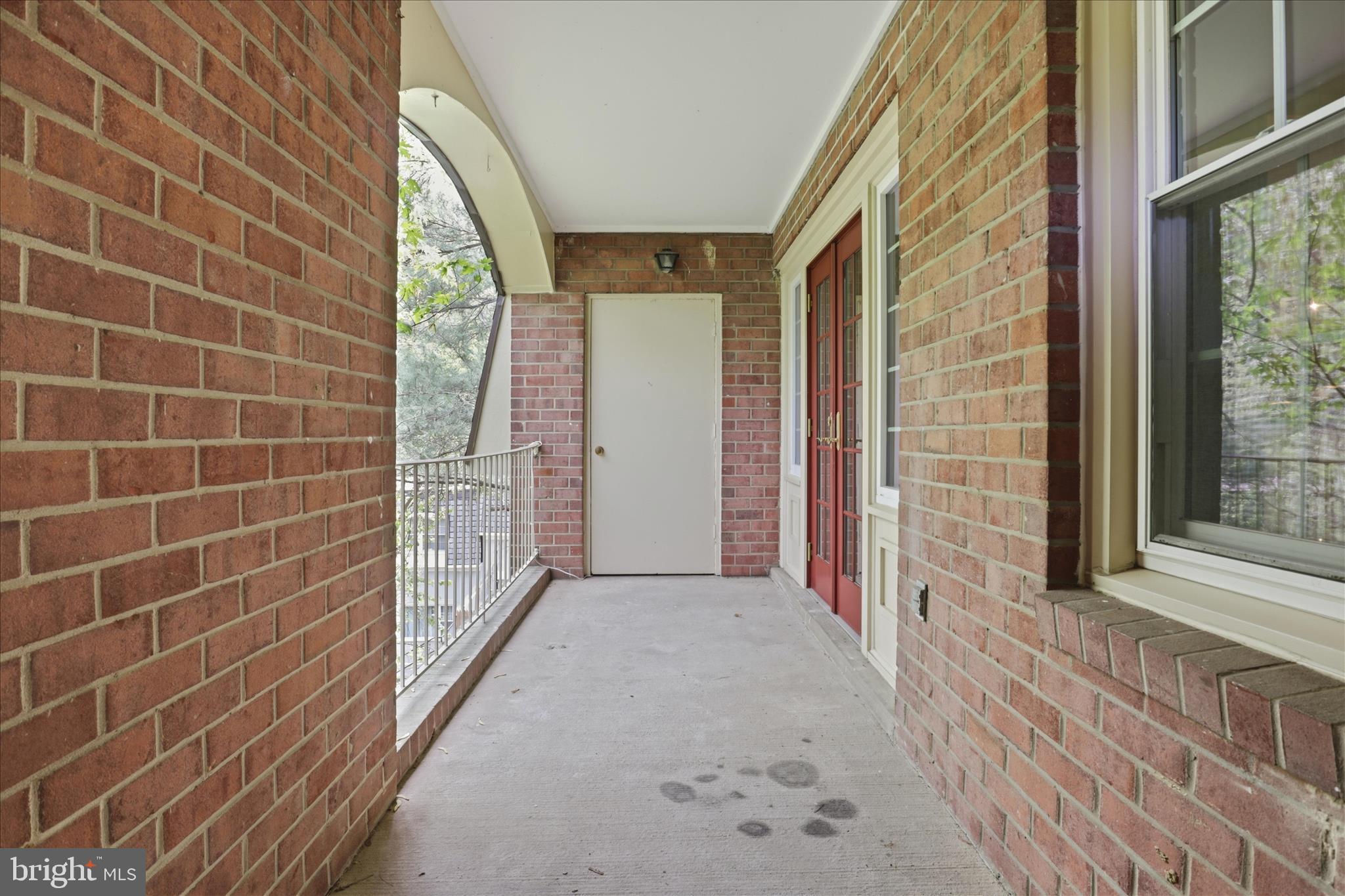 8110 Colony Point Road, Unit H Springfield, VA 22152 - Photo 22 of 33