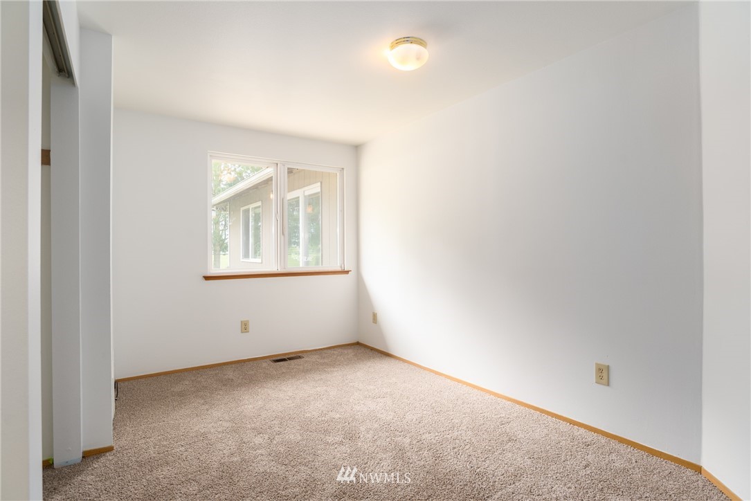 1220 East Gilkey Road Burlington, WA 98233 - Photo 14 of 30 Gallery Image 14