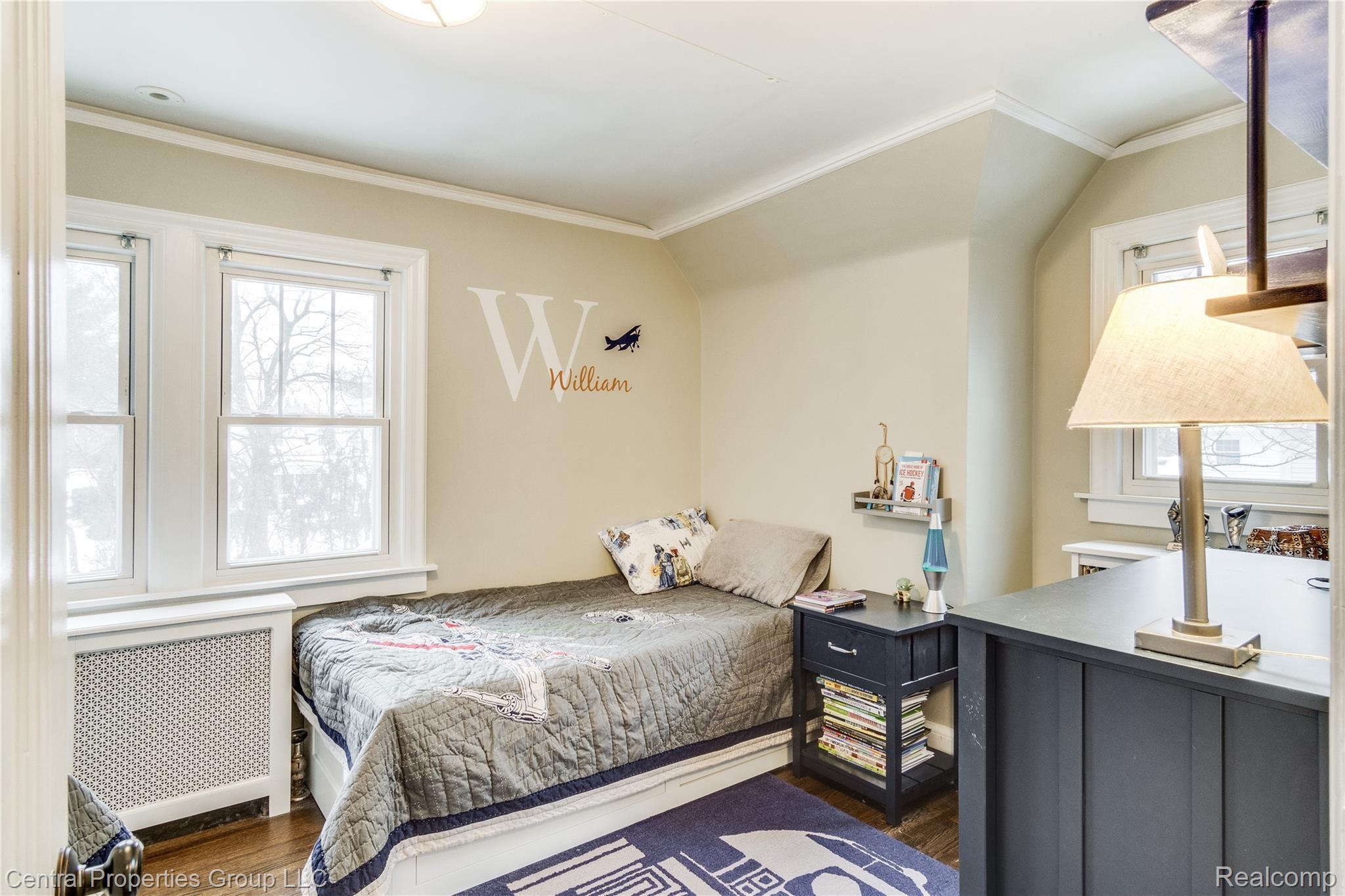 168 Hamilton Road Bloomfield Hills, MI 48301 - Photo 27 of 46 Second bedroom located on the upper level.