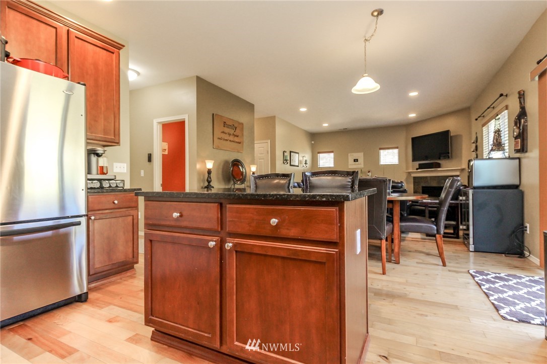27637 256th Place Southeast Maple Valley, WA 98038 - Photo 14 of 40