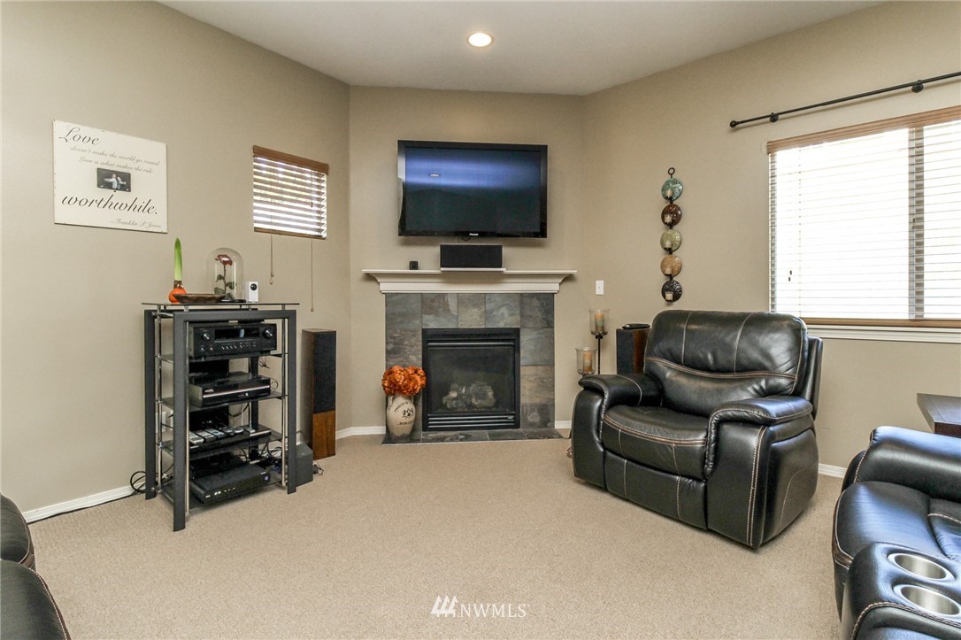 27637 256th Place Southeast Maple Valley, WA 98038 - Photo 17 of 40