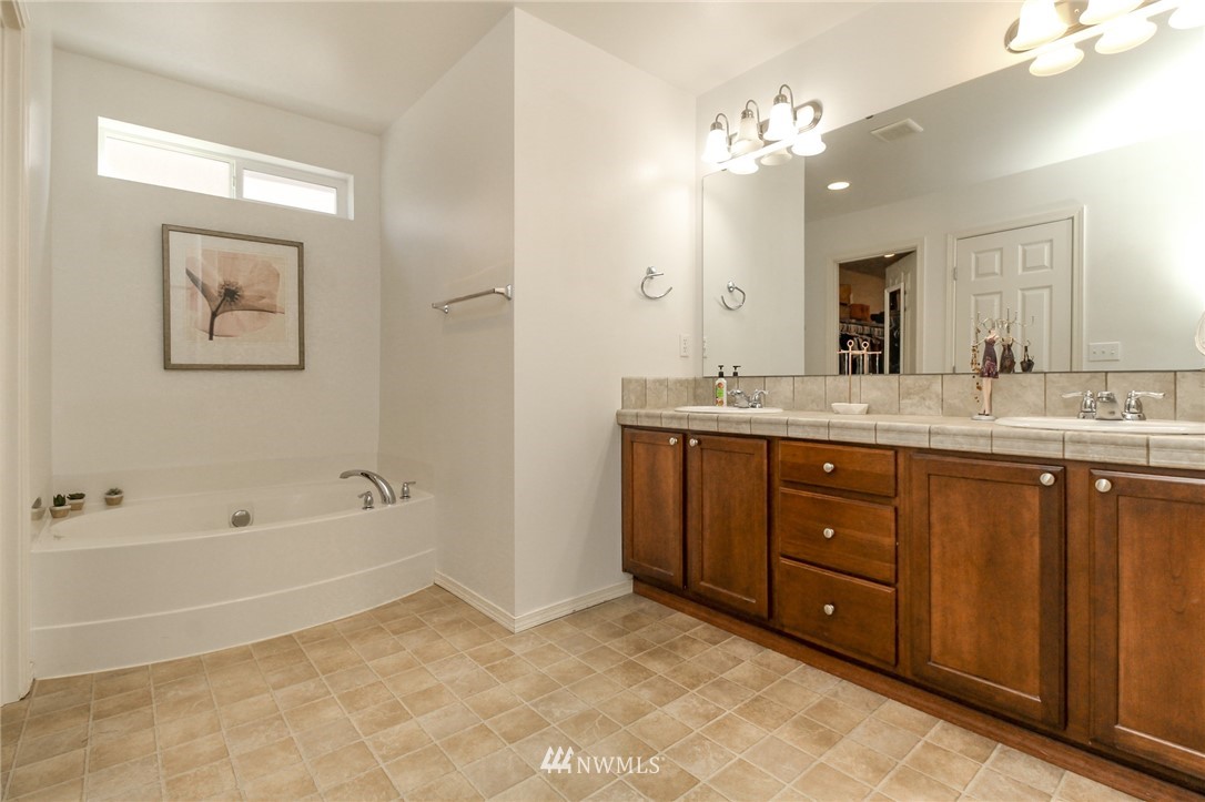 27637 256th Place Southeast Maple Valley, WA 98038 - Photo 25 of 40