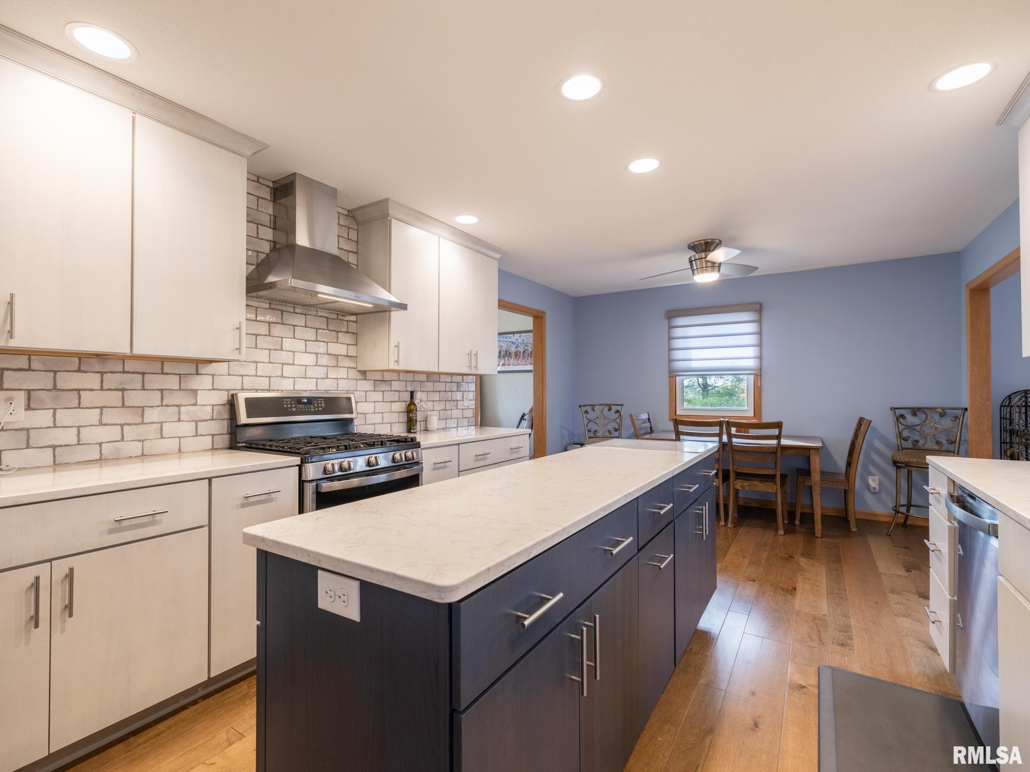 6065 Locust Road Delavan, IL 61734 - Photo 11 of 52