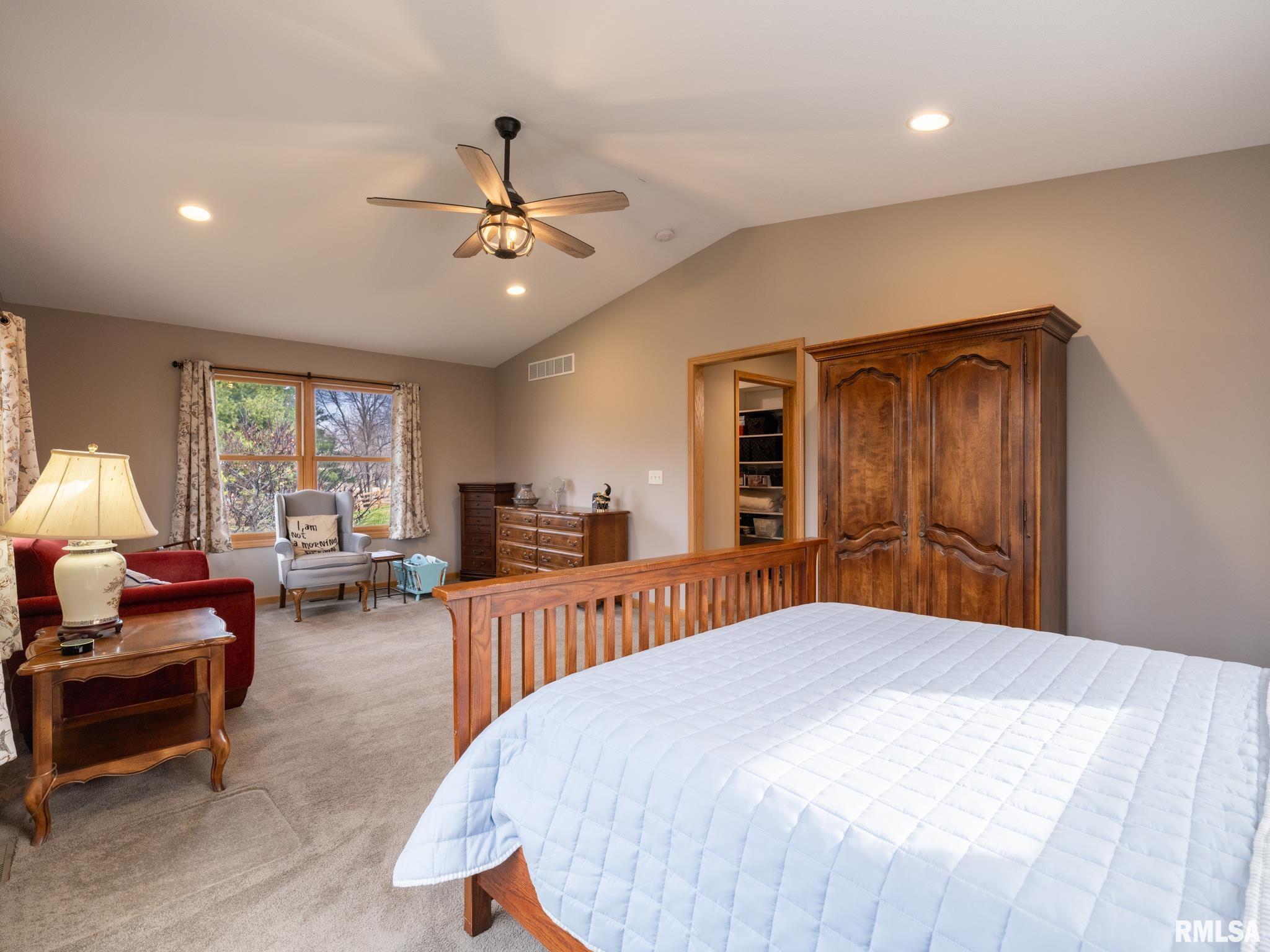 6065 Locust Road Delavan, IL 61734 - Photo 20 of 52