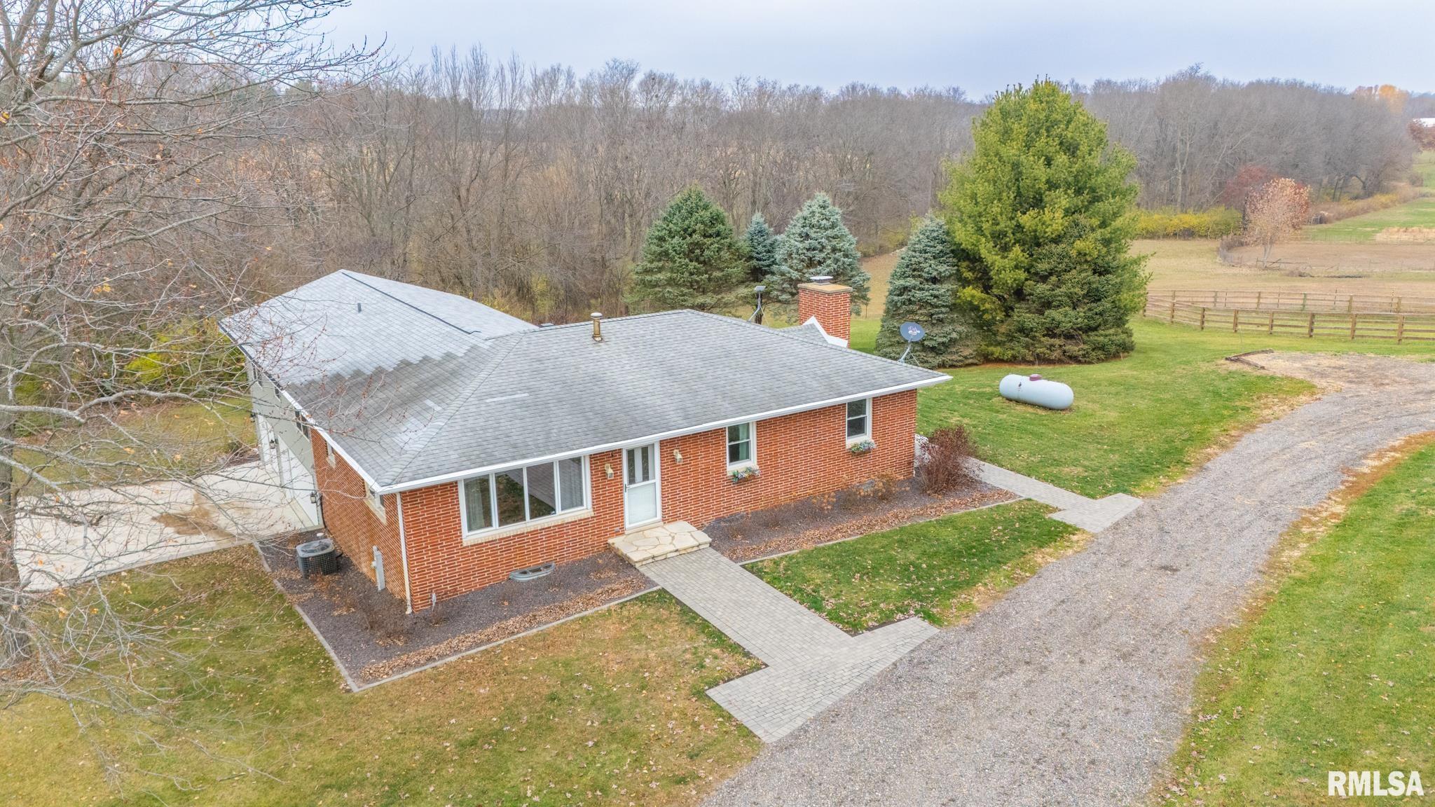 6065 Locust Road Delavan, IL 61734 - Photo 2 of 52