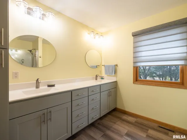 $355,000 | 6065 Locust Road, Delavan, IL 61734