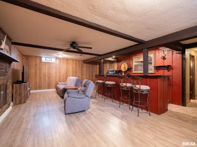 $355,000 | 6065 Locust Road, Delavan, IL 61734