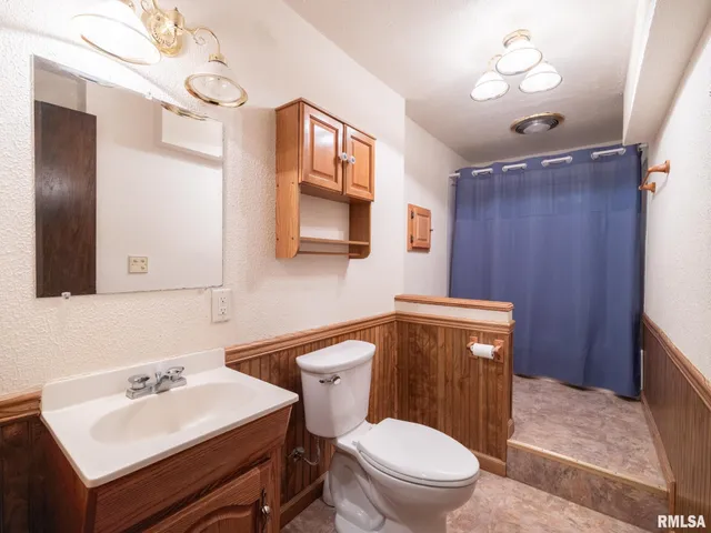 $355,000 | 6065 Locust Road, Delavan, IL 61734