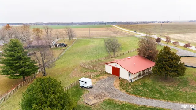 $355,000 | 6065 Locust Road, Delavan, IL 61734