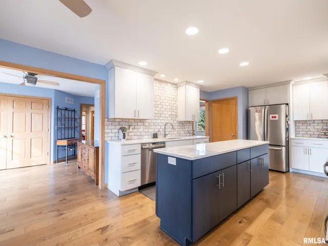 $355,000 | 6065 Locust Road, Delavan, IL 61734