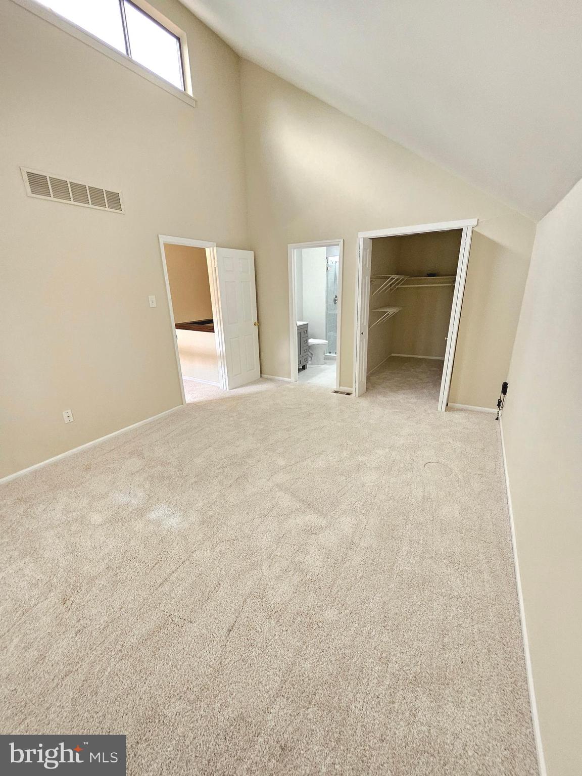 120 Bracken Road Medford, NJ 08055 - Photo 15 of 35 Skylight Windows