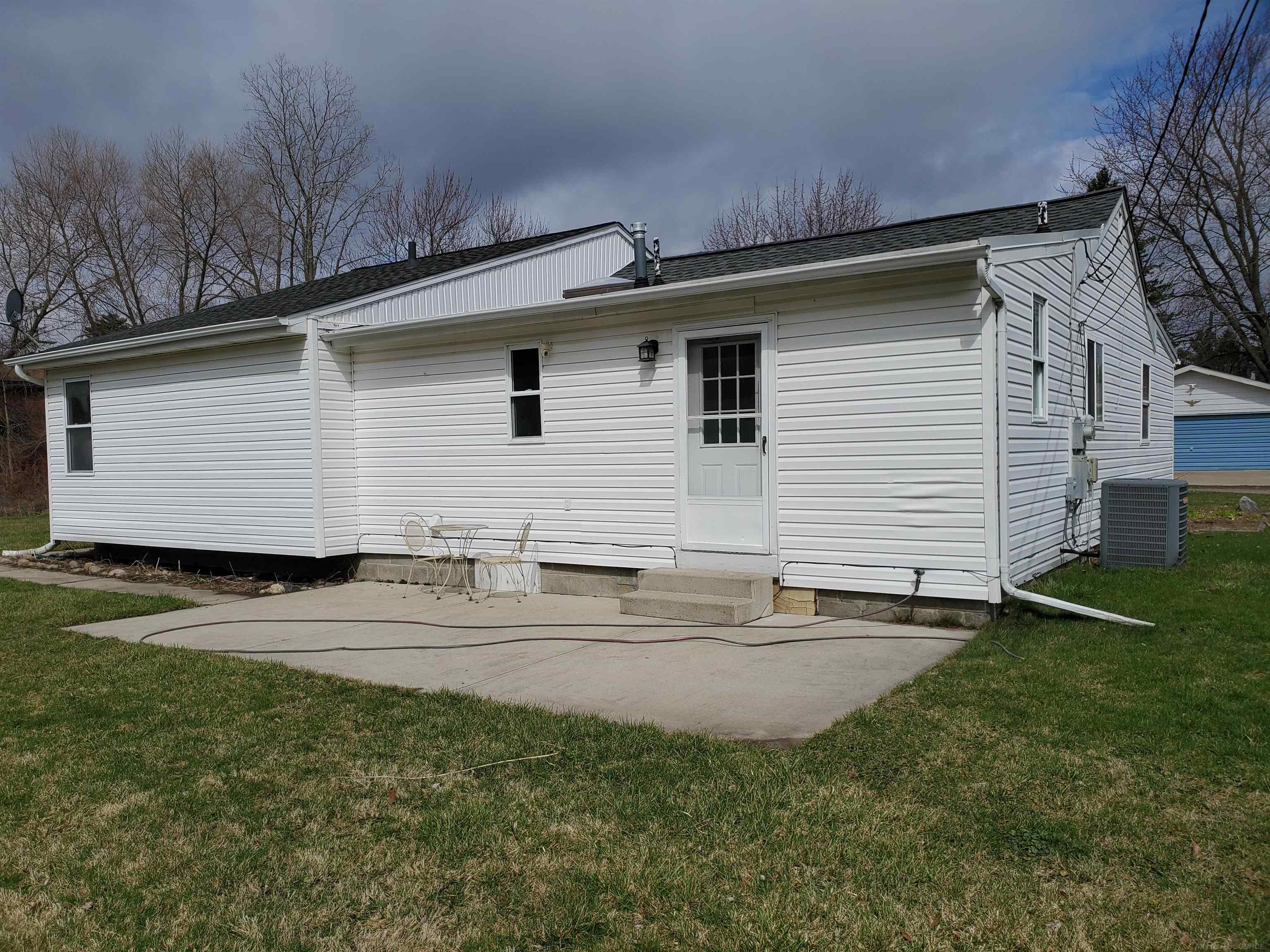 7282 Birchcrest Road Lexington, MI 48450 - Photo 2 of 15