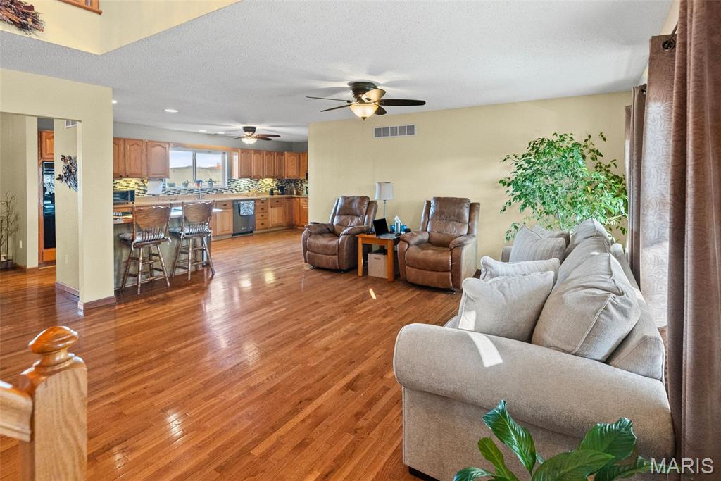 8847 New Athens Darmstadt Road New Athens, IL 62264 - Photo 18 of 63