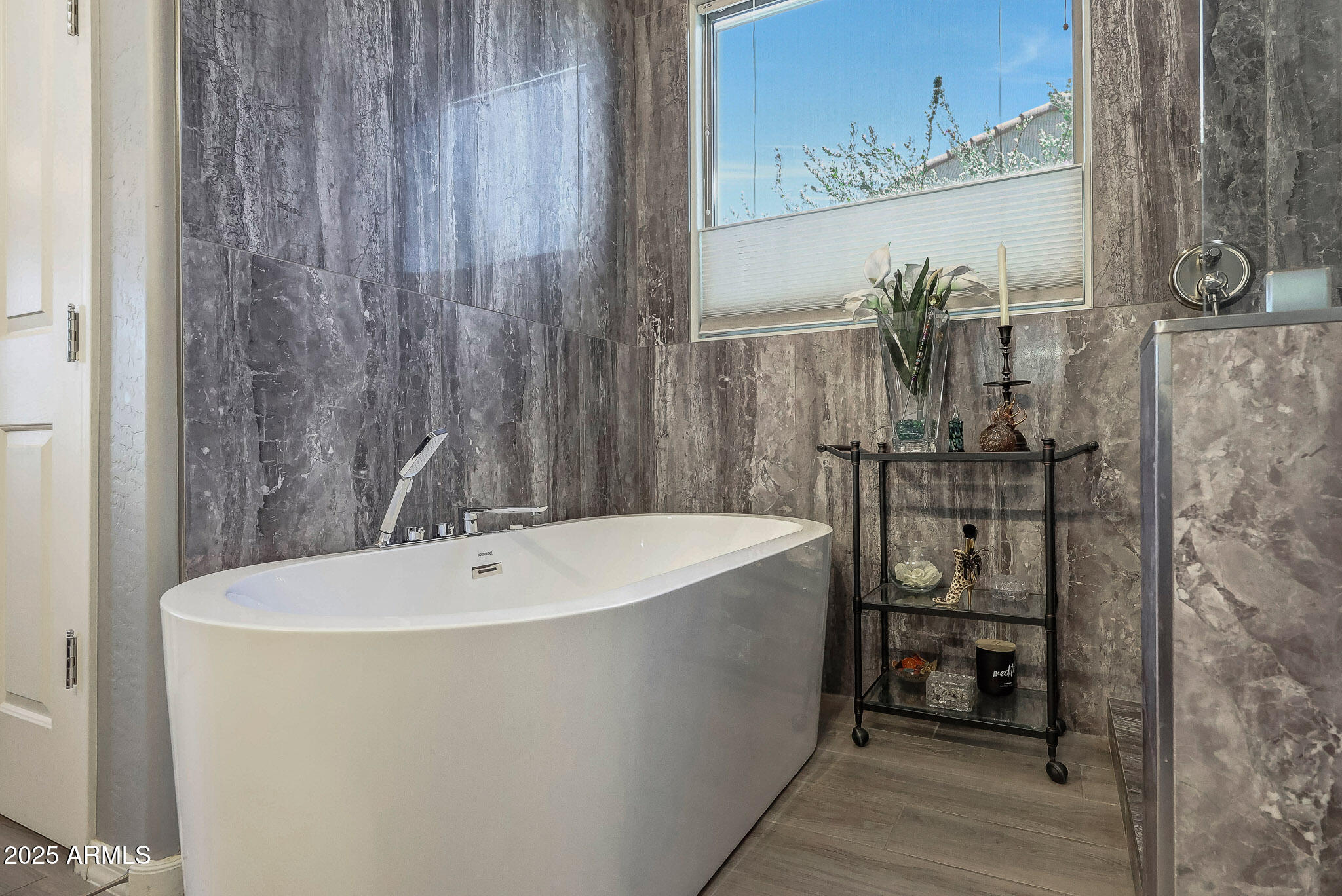 27042 West Burnett Road Buckeye, AZ 85396 - Photo 21 of 46 Soaking Tub