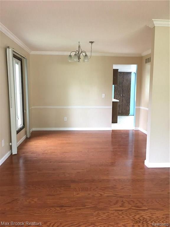 35906 Smithfield Road Farmington, MI 48335 - Photo 23 of 38