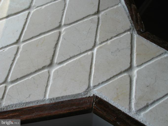 650 Heather Ridge Drive, Unit 12A Frederick, MD 21702 - Photo 12 of 30 Decorative Tile Half-wall