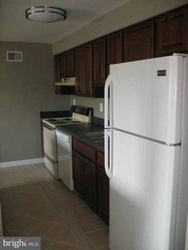 650 Heather Ridge Drive, Unit 12A Frederick, MD 21702 - Photo 17 of 30 Kitchen
