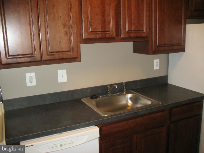 650 Heather Ridge Drive, Unit 12A Frederick, MD 21702 - Photo 22 of 30 Kitchen