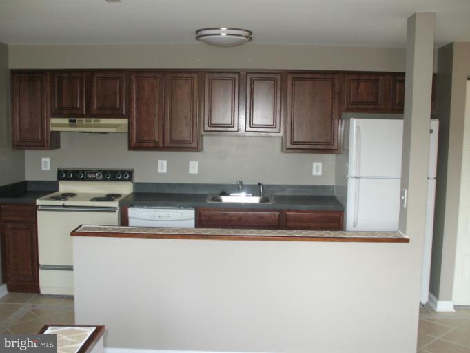 650 Heather Ridge Drive, Unit 12A Frederick, MD 21702 - Photo 7 of 30 Kitchen